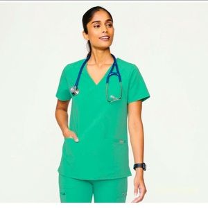 FIGS Casma scrub top - Surgical Green